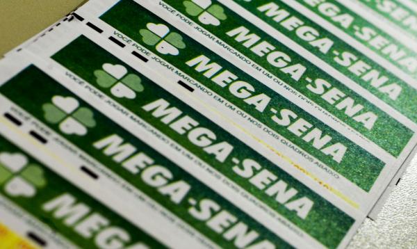 Mega-Sena acumula e sorteia R$ 65 milhÃµes na quarta-feira