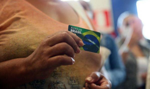 Divulgado calendÃ¡rio de pagamentos do AuxÃ­lio Brasil para 2023