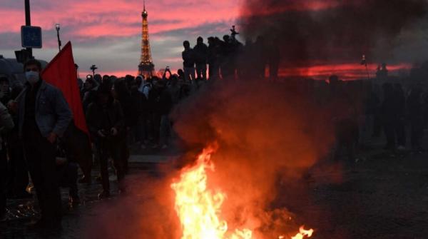 Onda de protestos na FranÃ§a por reforma da aposentadoria