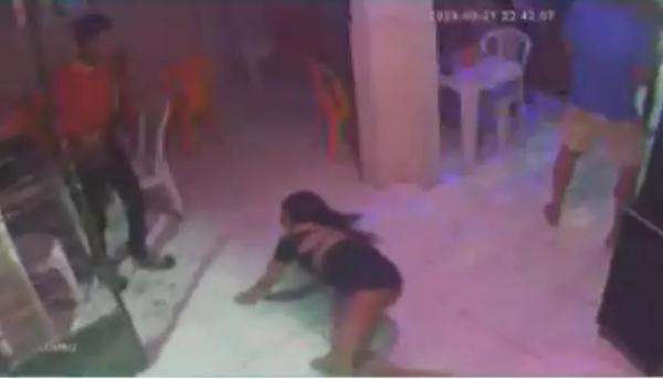 Sargento da PM Ã© baleado em bar em Rio Largo; travesti era alvo
