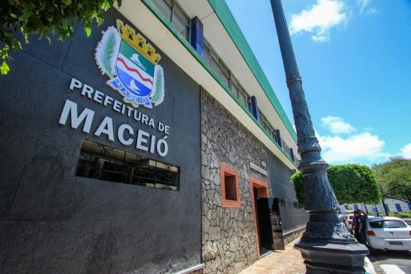 Servidores de Maceió têm salário reajustado em 7%