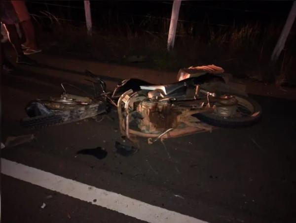 Colisão frontal mata dois motociclistas em Limoeiro de Anadia-AL