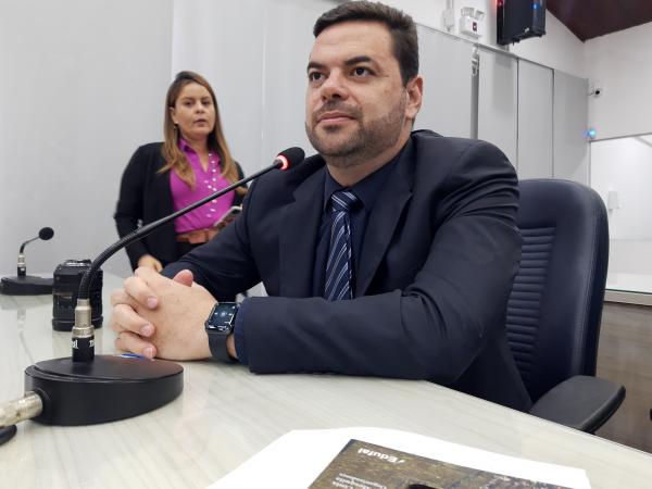 Câmara aprova projeto para que famílias de pessoas com autismo utilizem a faixa azul, Maceió 