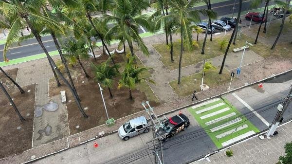 'Faixa Verde': motoristas são multados um dia após Justiça confirmar proibição de estacionar no local 