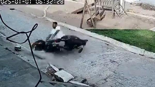 [Vídeo] Acidente fatal em Viçosa: motociclista sem capacete morre após perder controle da moto