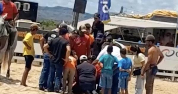 Leandro Silva, prefeito de Junqueiro, cai de cavalo durante vaquejada e é levado ao hospital 