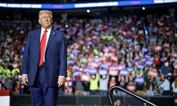 Trump assina decreto que dobra tarifas sobre aço e alumínio nos EUA, de 25% para 50%