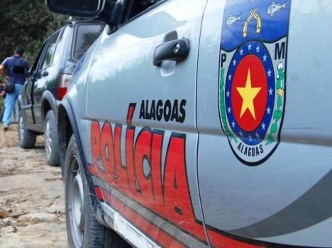 Vítima de acidente de trânsito é presa por porte ilegal de arma de fogo no interior de Alagoas