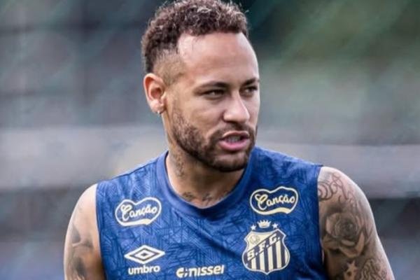 Neymar Jr. é afastado (de novo) após diagnóstico de Covid-19 