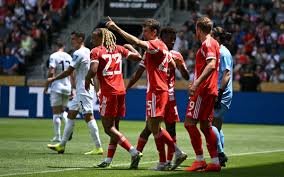 BAYERN DE MUNIQUE MASSACRA O AUCKLAND COM GOLEADA HISTÓRICA DE 10 A 0 NA ESTREIA DO MUNDIAL
