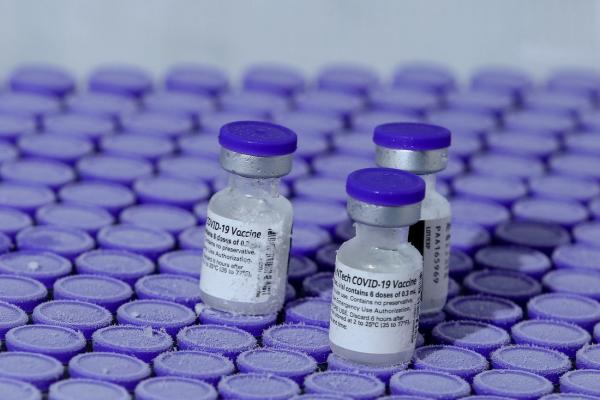 Morte de adolescente não foi causada por reação a vacina, diz governo de SP 